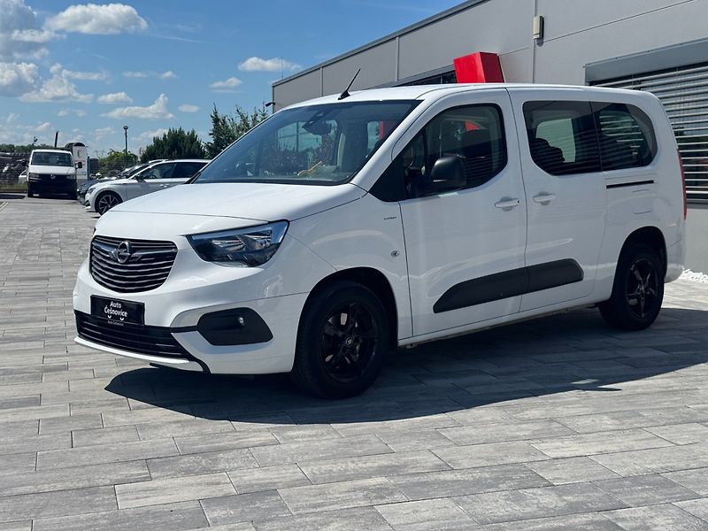 Opel Combo (2021) 1,2i 81 KW 7Míst L2 - fotka 1 z 30