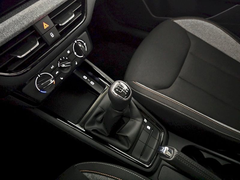 Škoda Kamiq (2025) 1.0TSi 85kW SELECTION TAŽNÉ - fotka 24 z 30
