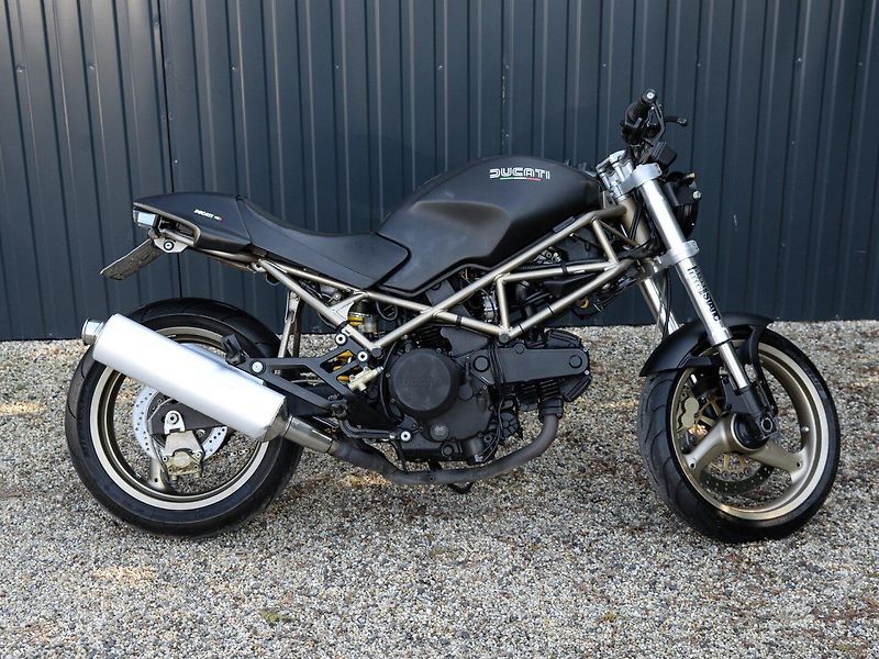 Ducati MONSTER - fotka 1 z 8