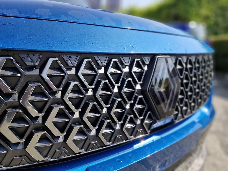 Renault Austral (2026) esprit Alpine full hybrid E-Te - fotka 3 z 15