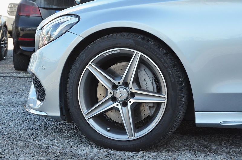 Mercedes-Benz Třídy C (2016) C 250d 4Matic AMG ČR Burmester - fotka 9 z 41