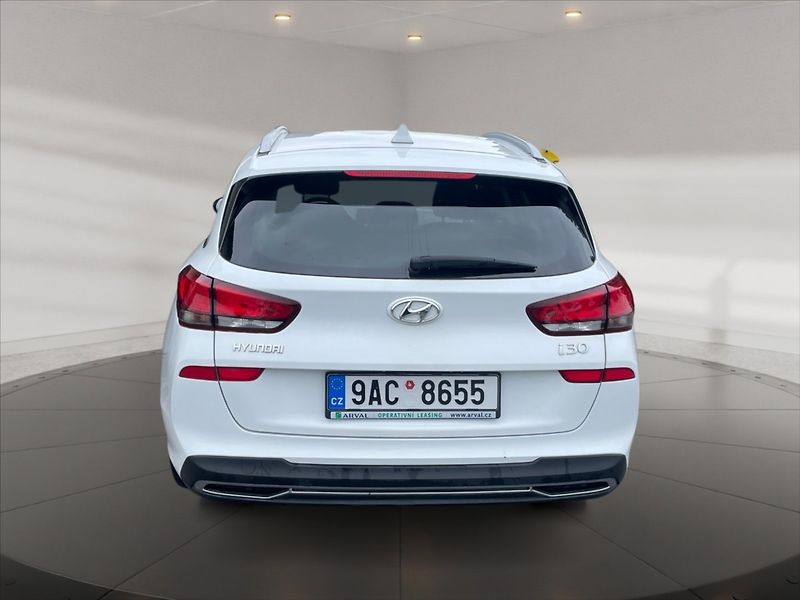 Hyundai i30 1,6 CRDi 115 Smart - fotka 5 z 11