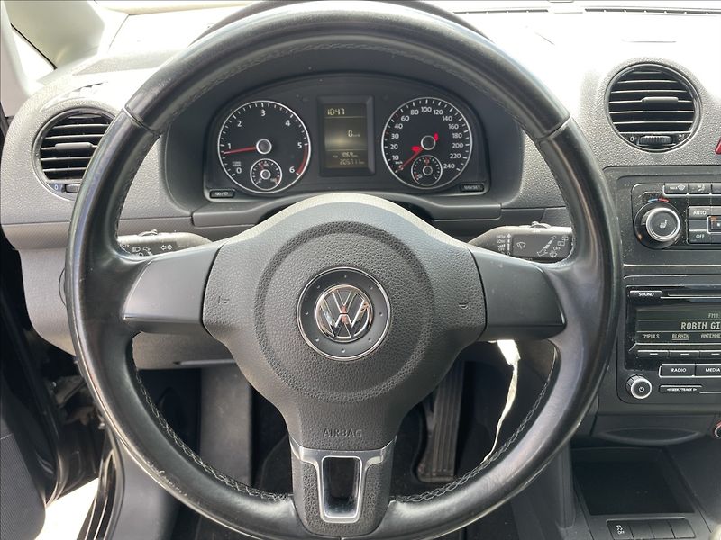 Volkswagen Caddy 2,0 TDi 103kw MAXI SOCCER 7mís - fotka 16 z 47