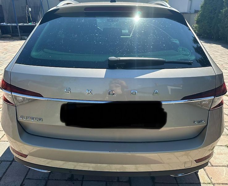 Škoda Superb (2022) Combi L&K DSG 4x4 2,0TDi 147kW - fotka 7 z 24