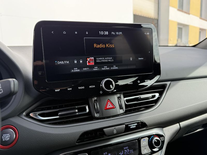 Hyundai i30 1.5 T-GDI 103kW DCT N-Line - fotka 19 z 21