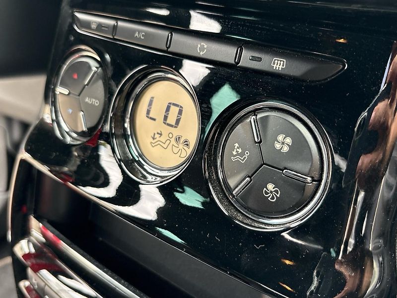 Citroën DS3 (2018) Performance Line Sport EAT6 - fotka 20 z 47