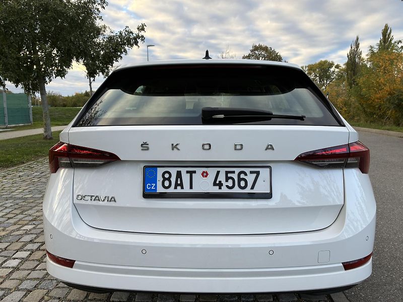 Škoda Octavia IV 2,0 TDI Ambition - fotka 4 z 15