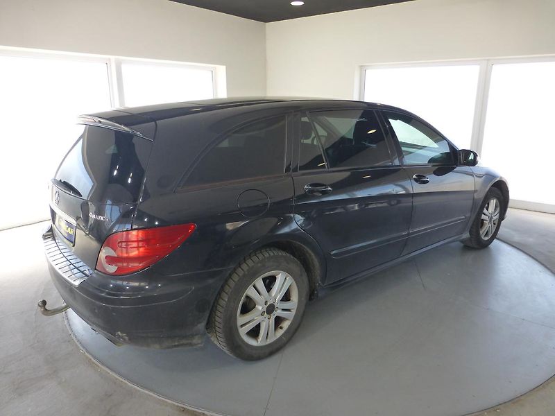 Mercedes-Benz Třídy R (2008) 320CDI*PANORAMA*VYHŘ.S**7 MÍST - fotka 5 z 22