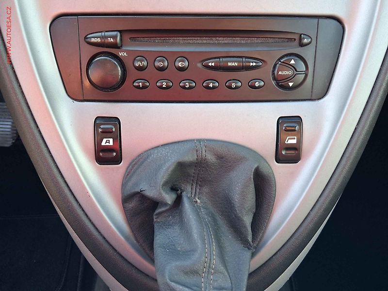 Citroën Xsara Picasso (2005) 1.6 HDi, P.čidla - fotka 15 z 16