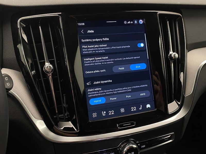 Volvo V60 (2026) T6 AWD Plug-in DARK PLUS - fotka 47 z 64