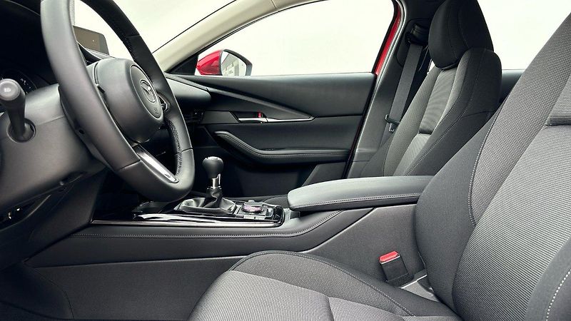 Mazda CX-30 (2026) 2.5 G140 Centre-line MT - fotka 6 z 23