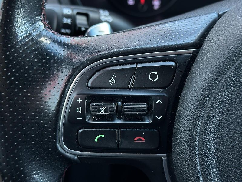 Kia Optima GT 2.0TGDi H-Matic Sportswagon - fotka 24 z 56