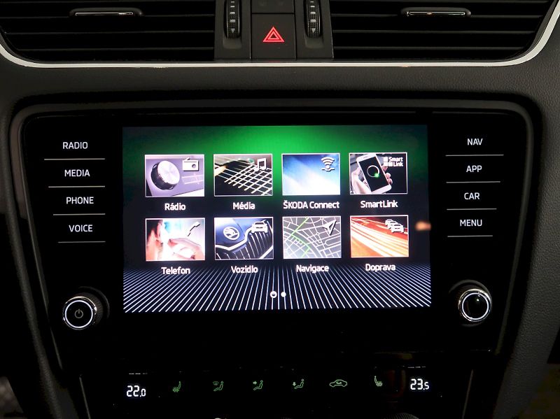 Škoda Octavia (2018) STYLE 1.5TSI 110KW DSG DCC NAV - fotka 19 z 39