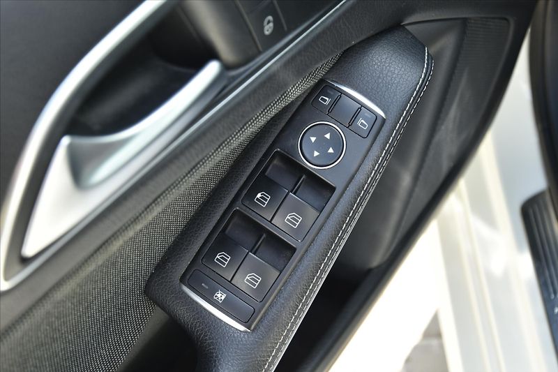 Mercedes-Benz Třídy A 180 CDI AUTOMAT AMG ČR - fotka 22 z 22