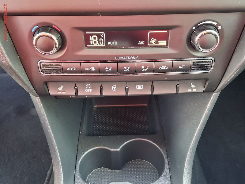 Škoda Rapid (2014) 1.6 TDi, ČR, Elegance - fotka 15 z 20