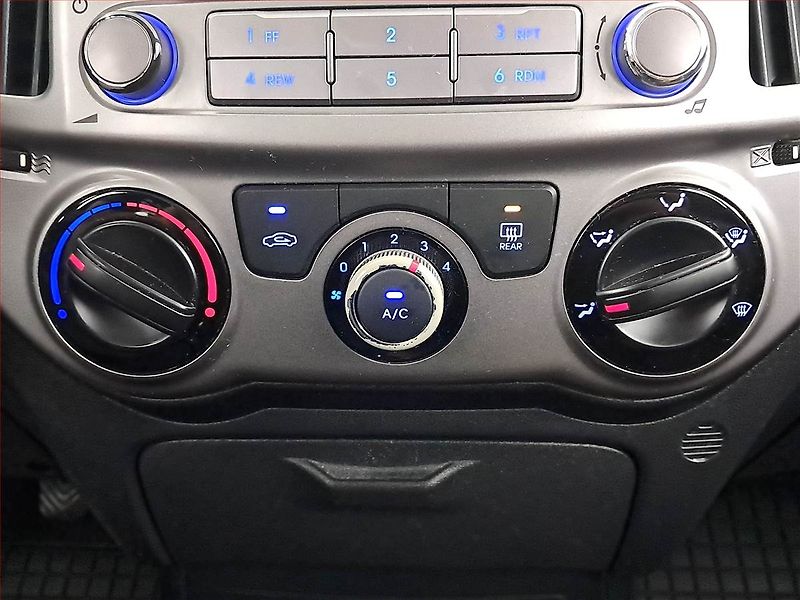 Hyundai i20 (2014) 1.2, Serv.kniha - fotka 18 z 18