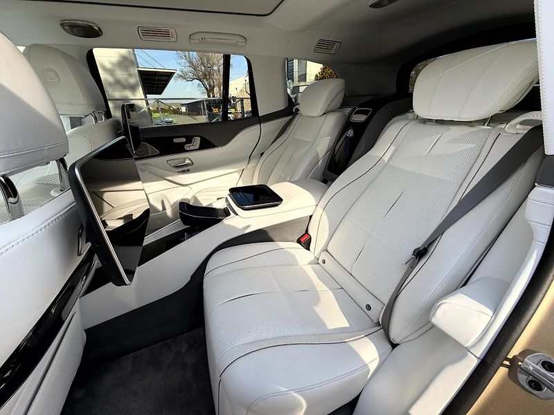 Mercedes-Benz GLS 600 4MATIC Maybach  - fotka 18 z 24