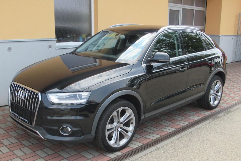 Audi Q3 2.0 TDi QUATTRO AUT. KLIMA  - fotka 4 z 23