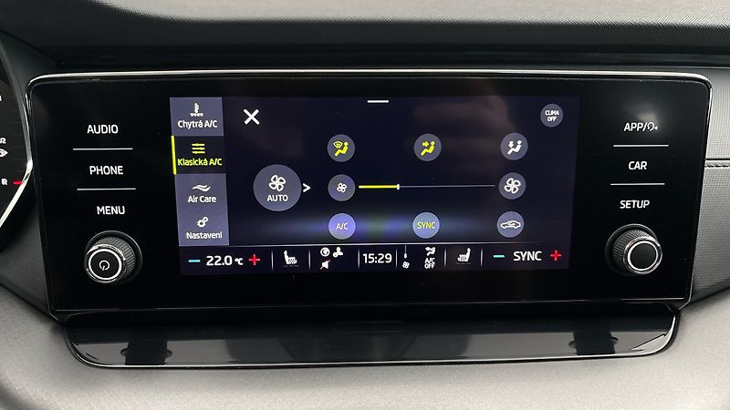 Škoda Octavia 2.0 TDI Ambition Combi - fotka 24 z 24