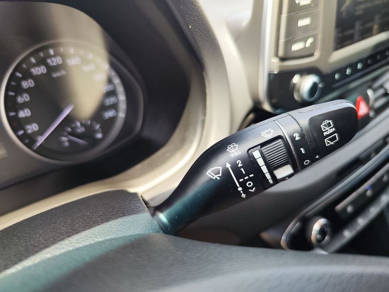 Hyundai i30 1.0 T-GDI/88kW Trikolor komfor - fotka 22 z 28