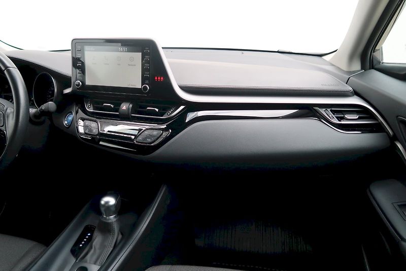 Toyota C-HR (2022) 1,8 E-CVT /90 kW COMFORT - fotka 9 z 24