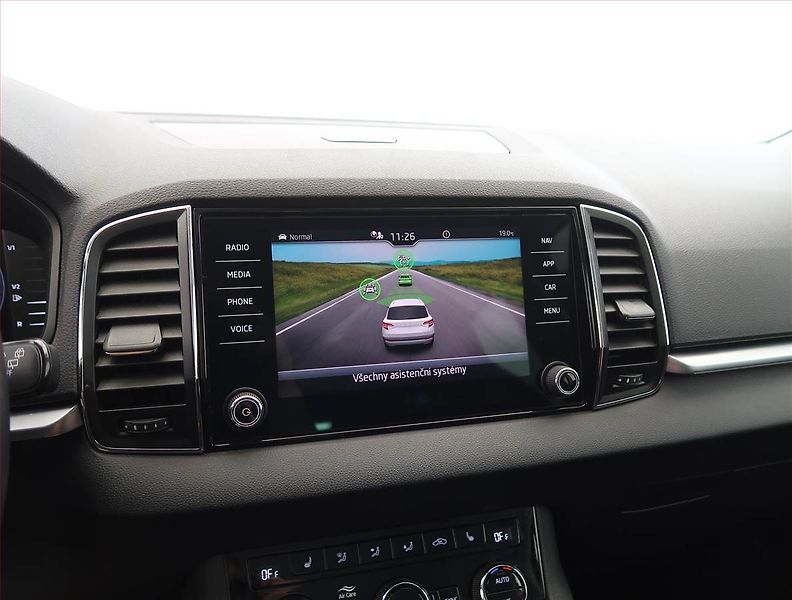 Škoda Karoq (2022) 1.5 TSI, digi klima - fotka 18 z 28