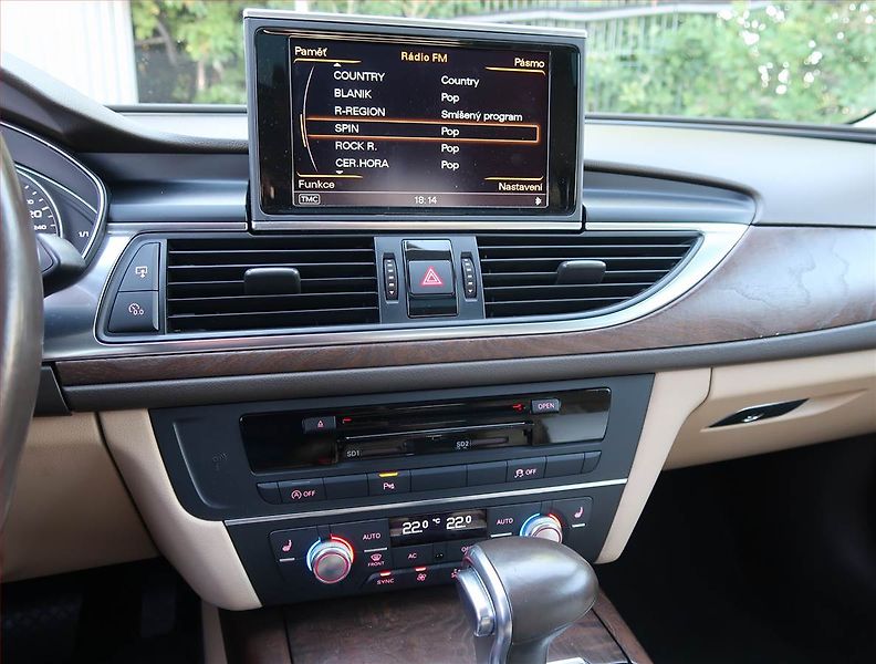 Audi A6 (2012) S line 2.0 TFSI, Automat - fotka 12 z 25