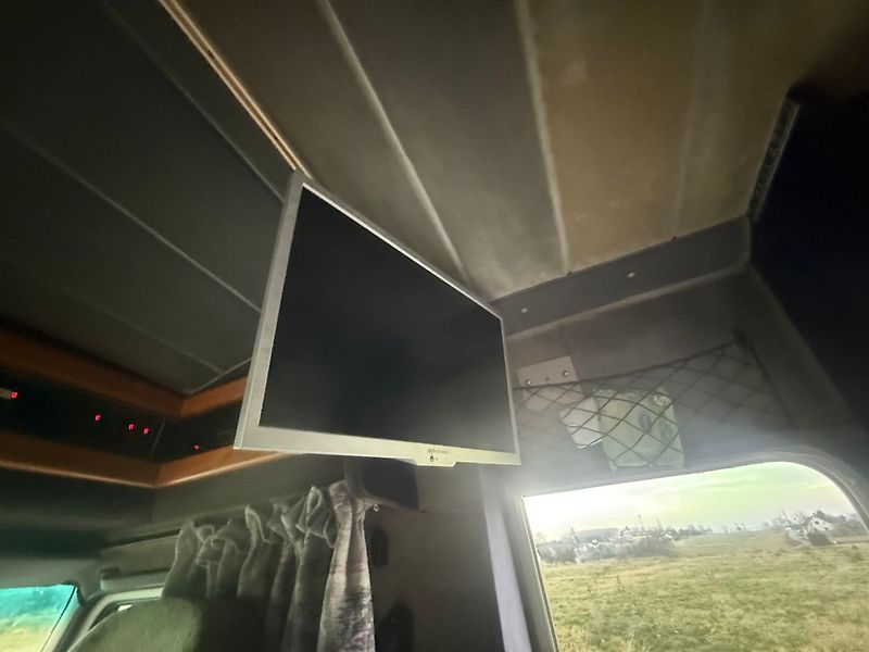 Peugeot Ostatní 2,5  DIESEL  CAMPER - fotka 28 z 32