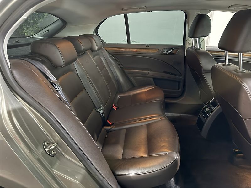 Škoda Superb 3,6   V6 260HP LAURIN WEBASTO - fotka 26 z 37