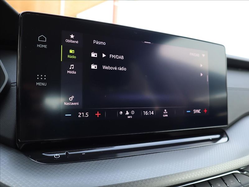 Škoda Octavia 1,5 TSi 110kW Selection ParkPi - fotka 16 z 38