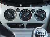 Ford Focus (2013) 1.6 TDCi, Klima - náhled 13