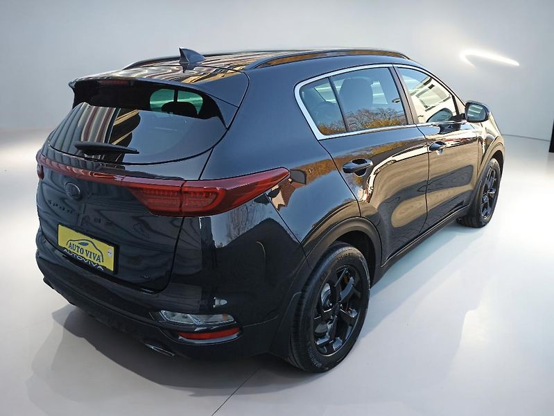Kia Sportage 1,6CRDi 4x4, AT, Navi, ČR - fotka 4 z 36