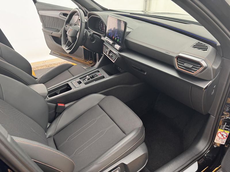 Cupra Formentor 1.5Tsi*1-MAJ*ACC*LED*DPH*CZ* - fotka 17 z 47