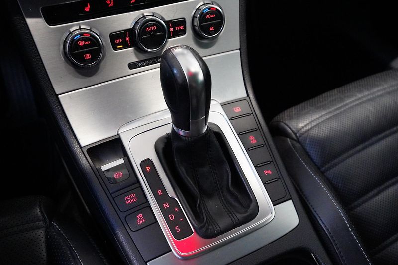 Volkswagen CC - fotka 25 z 31
