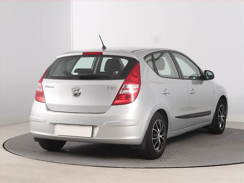 Hyundai i30 (2009) 1.4 CVVT, ČR,1.maj, Serv.kniha - fotka 5 z 15