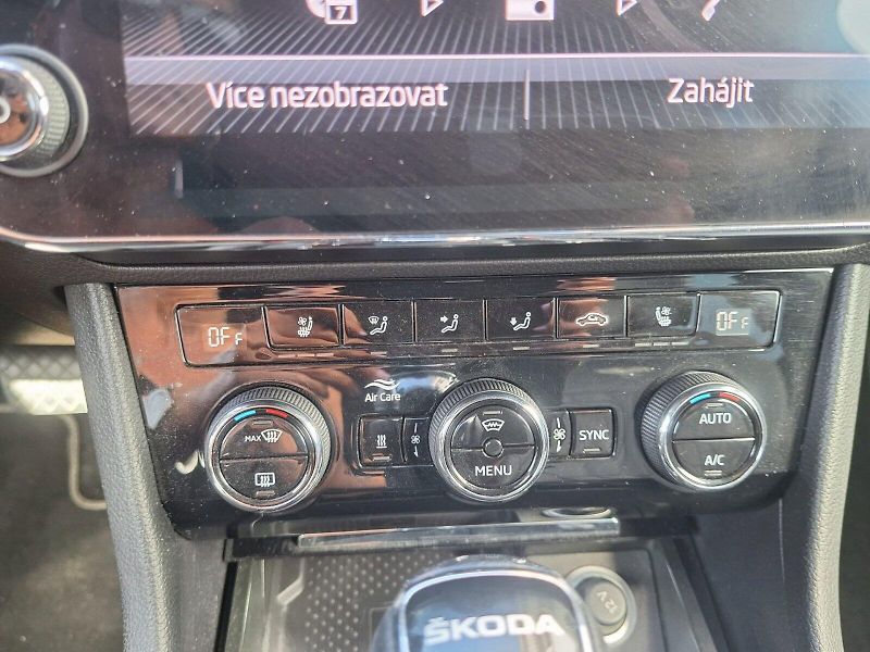 Škoda Superb (2023) COMBI / 2.0TDI / 140 kW / 7DSG - fotka 19 z 31
