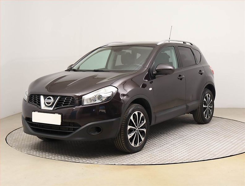 Nissan Qashqai (2012) 1.6 dCi, 4X4, Navi, Tempomat - fotka 2 z 23