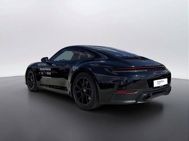 Porsche 911 Carrera - fotka 3 z 28