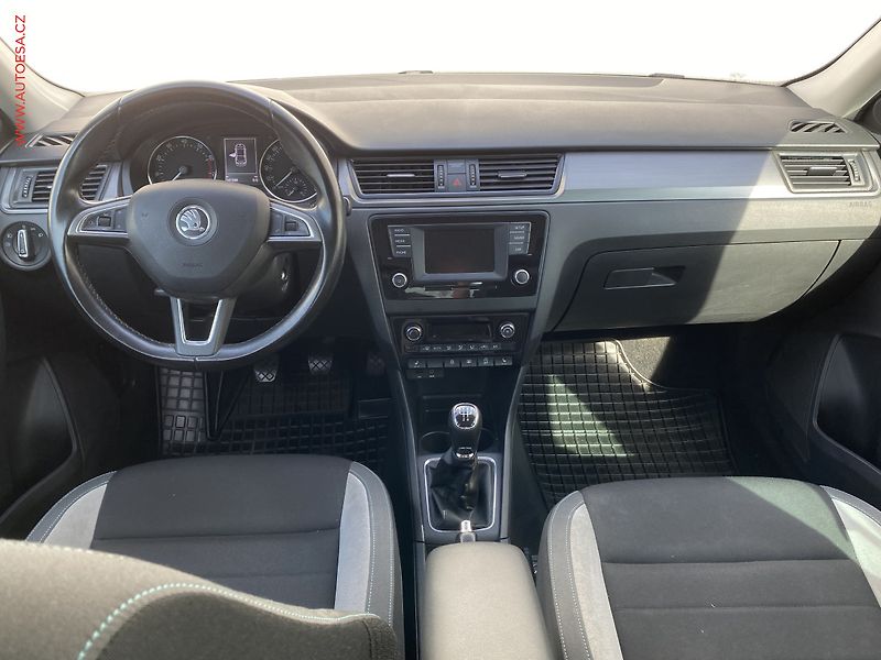 Škoda Rapid (2015) 1.2 TSi, Joy, +kola - fotka 8 z 18