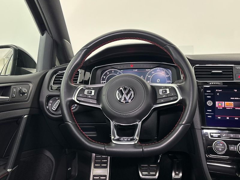 Volkswagen Golf GTI,DSG - fotka 18 z 27