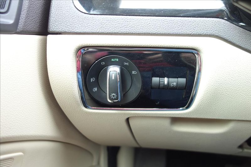 Škoda Superb 2,0 TDi 125KW, ČR, L&K, 4x4. - fotka 36 z 38