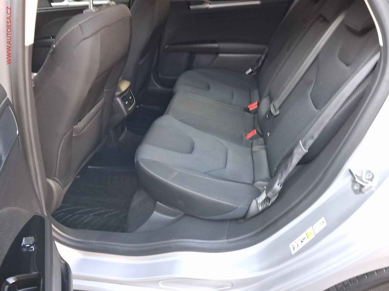 Ford Mondeo (2018) 2.0TDCi, AT, navi, LED - fotka 10 z 20