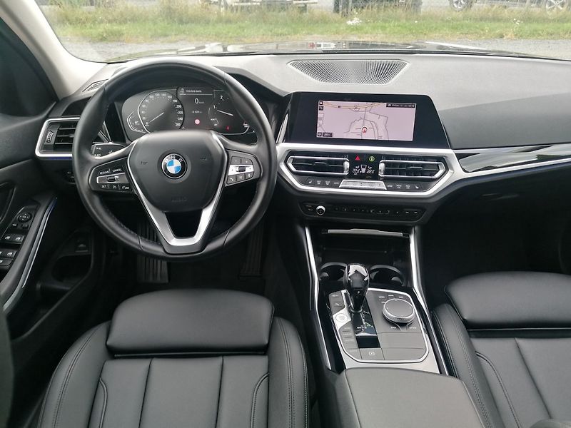 BMW Řada 3 (2020) 2.0 318D A/T Kůže - fotka 8 z 44
