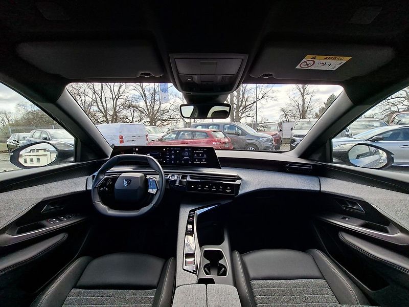 Peugeot 3008 ALLURE HYBRID 145k e-DCS6 - fotka 2 z 29