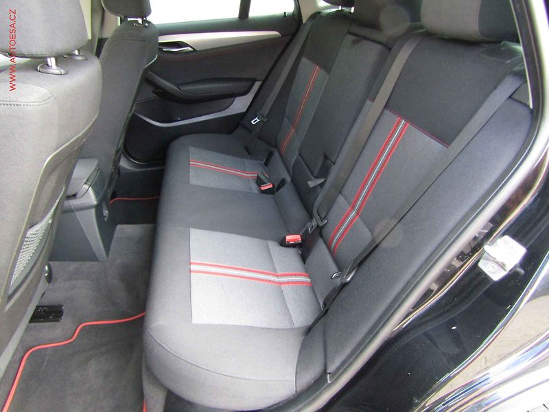 BMW X1 (2014) 2.0d xDrive20d, ČR, AT - fotka 10 z 21