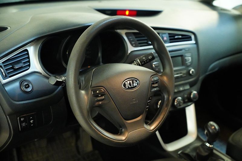 Kia Ceed - fotka 5 z 6