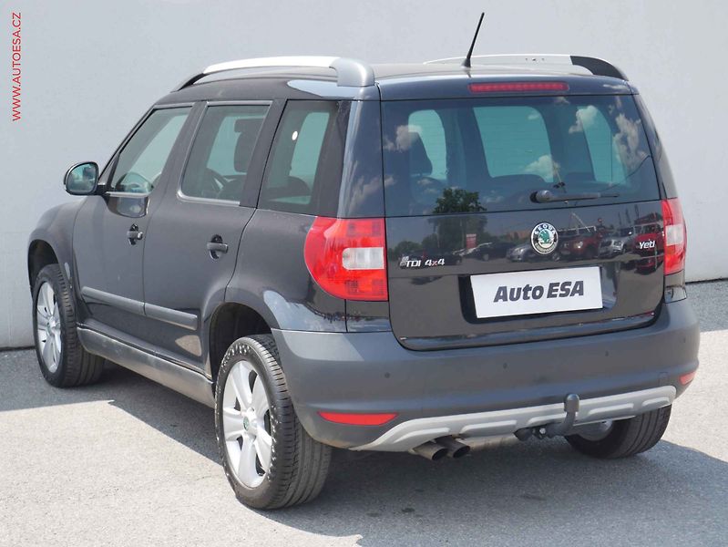 Škoda Yeti (2012) 2.0 TDi 4x4, AC, TZ, park - fotka 6 z 13