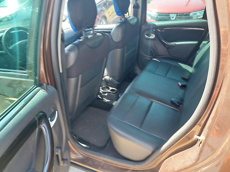 Dacia Duster (2011) 1.6i-16V - fotka 17 z 32