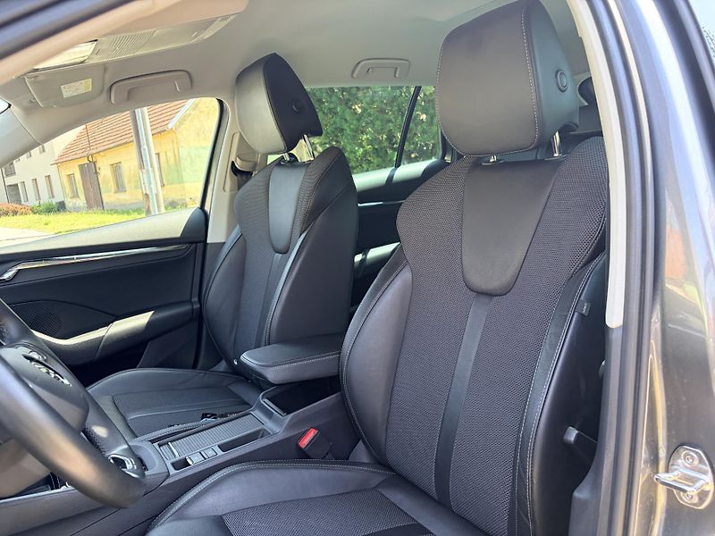 Škoda Octavia 2.0TDI STYLE VIRTUAL LED  - fotka 12 z 53