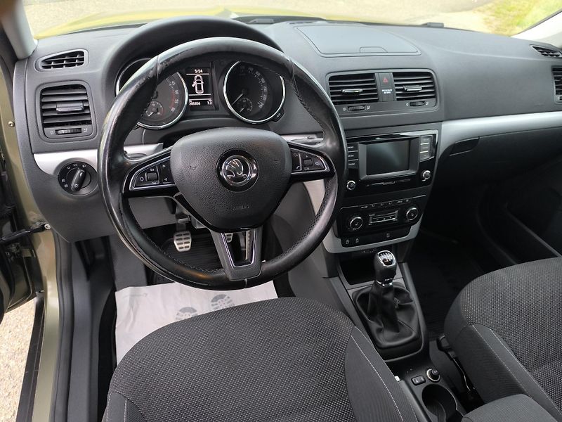 Škoda Yeti (2015) 2.0TDi DOLOŽENÉ KM - fotka 19 z 27